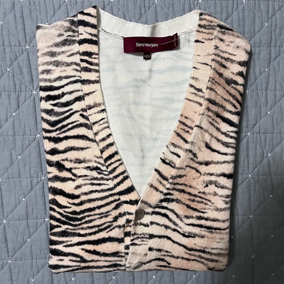 Sies Marjan - Otto Tiger-Print Chenille
Cardigan - Neutrals - Picture 4 of 5
